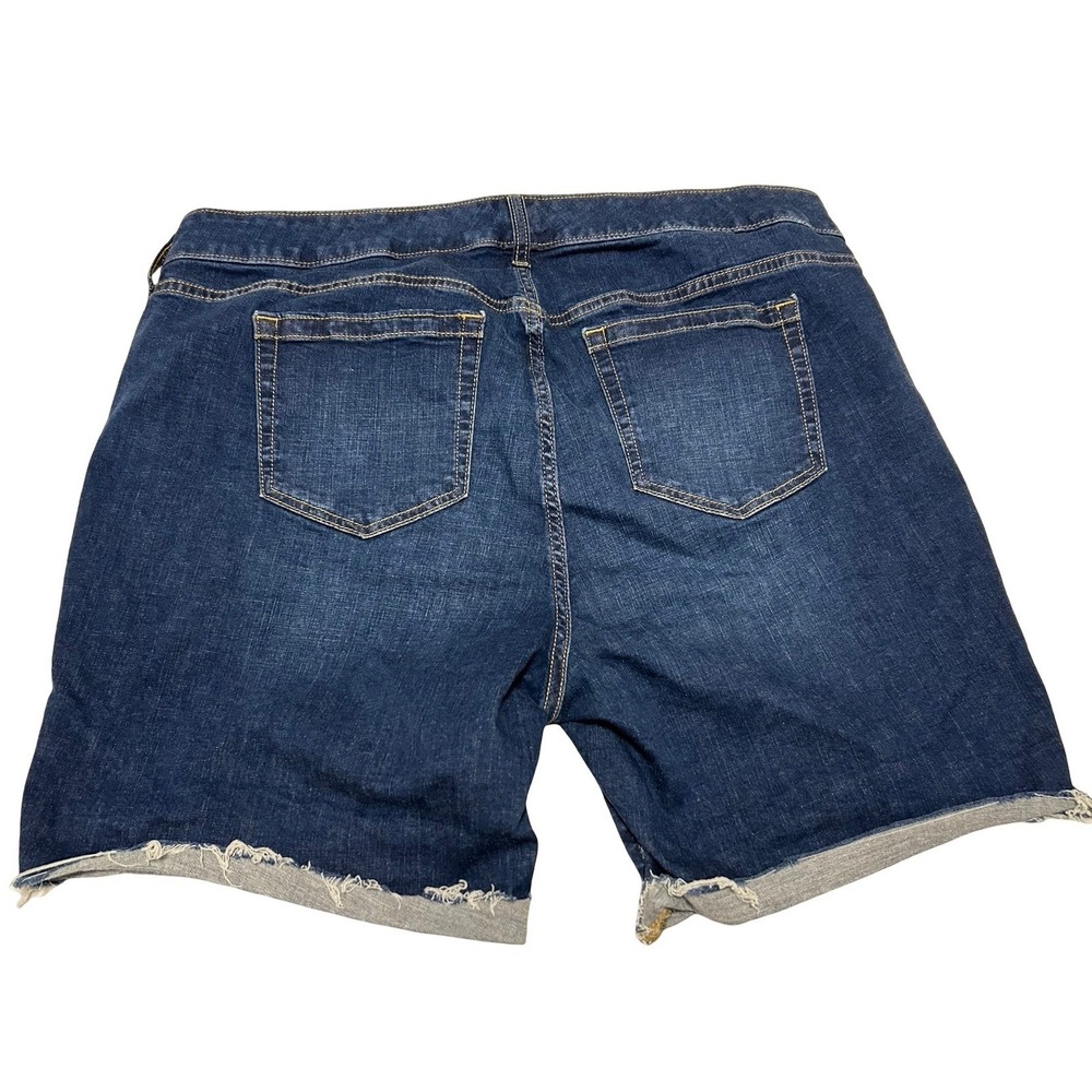 Torrid Perfect 10 Bermuda Shorts Vintage Stretch Denim Raw Hem Dark Wash Size 16 - Picture 4 of 7